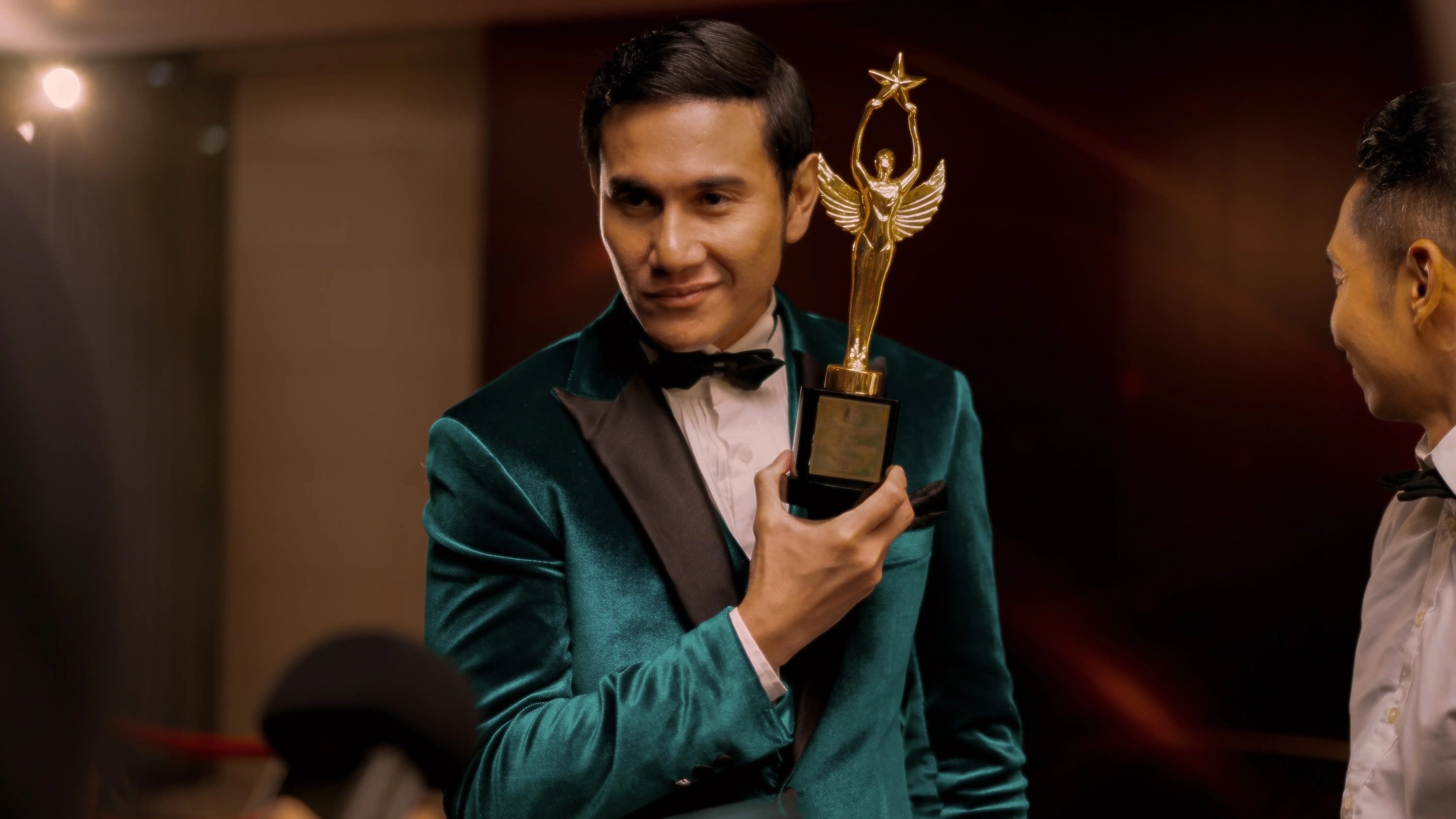 Lạc Trong Hào QuangHình bìa